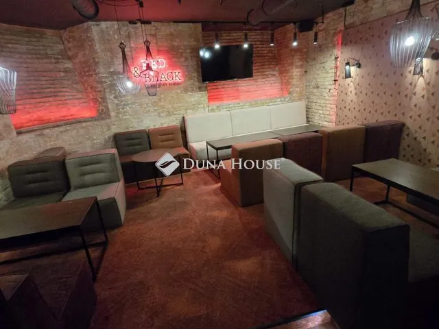 Eladó kereskedelmi és ipari ingatlan Budapest V. kerület 226 nm