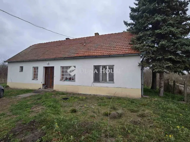 Eladó mezőgazdasági ingatlan Kiskőrös 70 nm