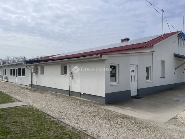 Kiadó kereskedelmi és ipari ingatlan Kecskemét 1000 nm