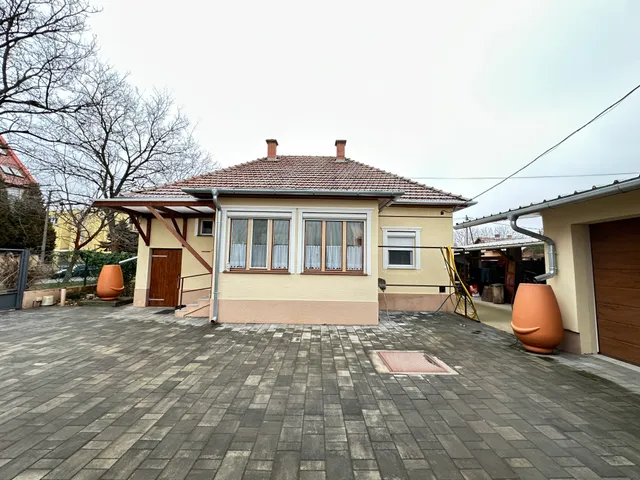 Kiadó ház Kecskemét 100 nm