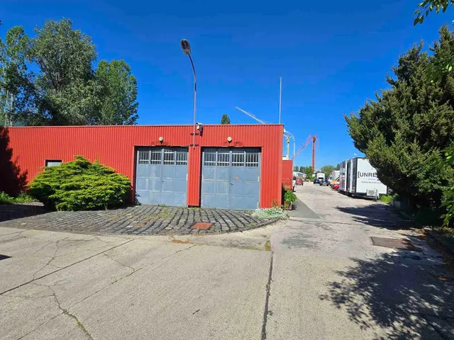 Eladó kereskedelmi és ipari ingatlan Budapest XV. kerület 1306 nm