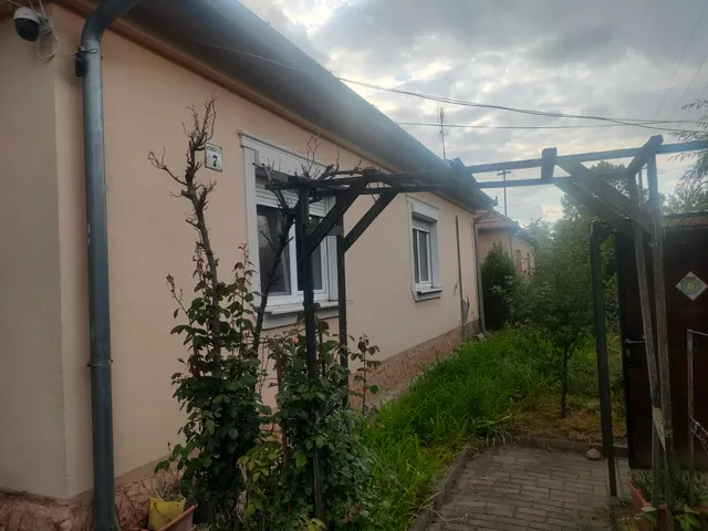 Eladó ház Kecskemét 80 nm
