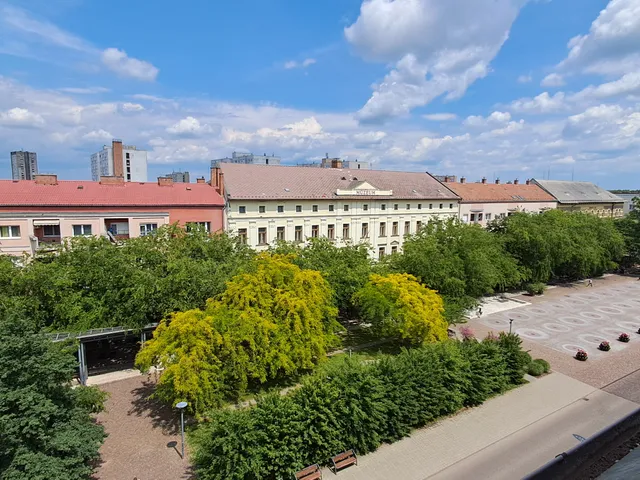 Eladó lakás Szolnok 72 nm