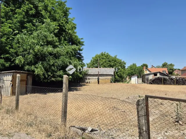 Eladó telek Kecskemét 1352 nm