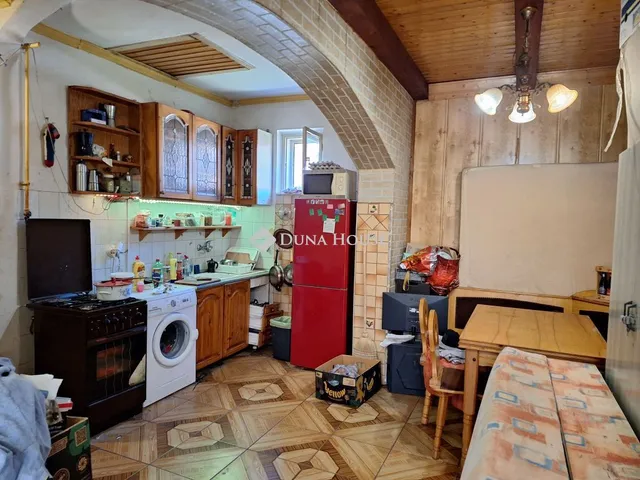 Eladó ház Városföld 37 nm