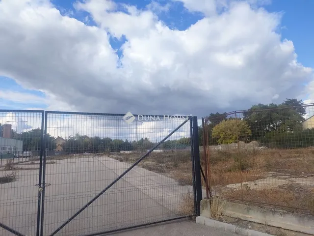 Eladó kereskedelmi és ipari ingatlan Kecskemét 6325 nm