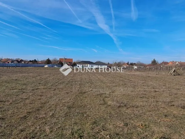 Eladó telek Kecskemét 1010 nm