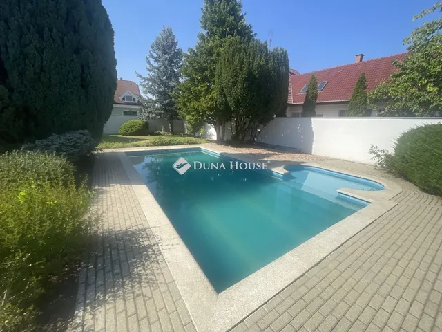 Kiadó ház Kecskemét 250 nm