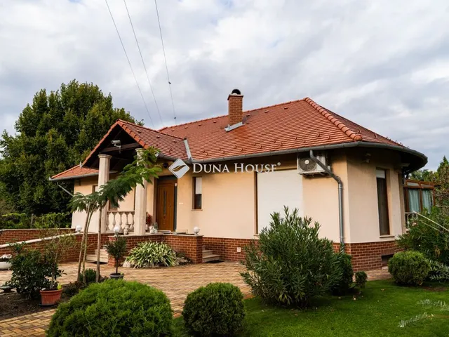 Eladó ház Kecskemét 300 nm