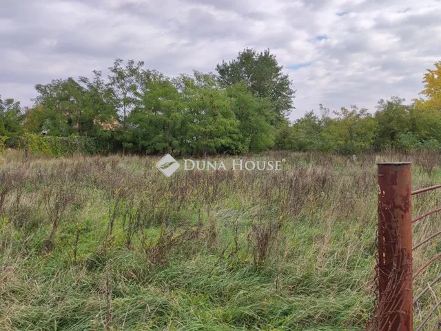 Eladó telek Kecskemét 922 nm