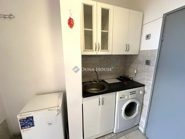 Kiadó lakás Kecskemét, Széchenyi körút 21 nm