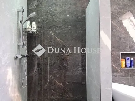 Eladó ház Érd 200 nm