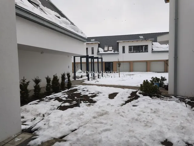 Eladó lakás Kecskemét 132 nm