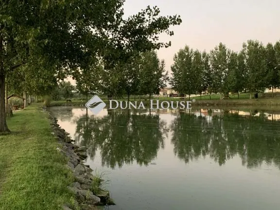 Eladó ház Császártöltés 189 nm