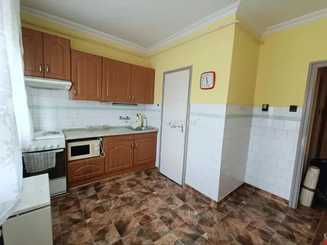 Eladó lakás Kecskemét, Gizella tér 60 nm