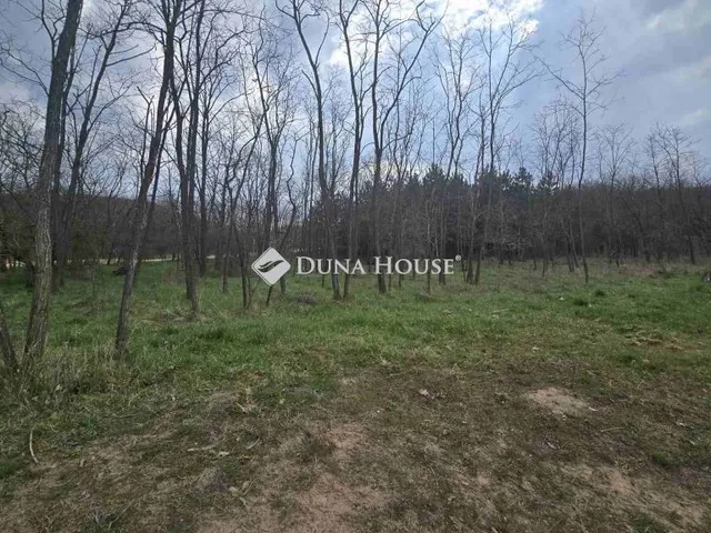 Eladó telek Pilisjászfalu 801 nm