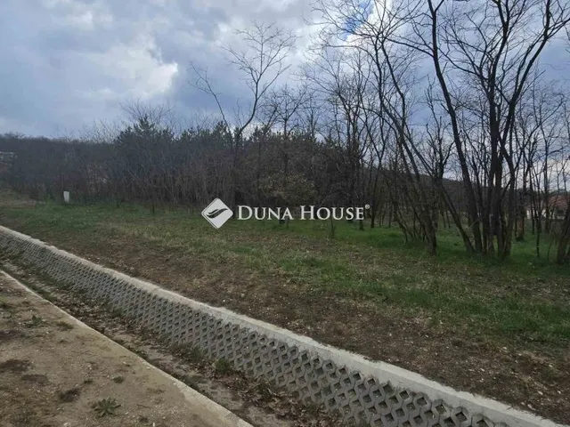 Eladó telek Pilisjászfalu 807 nm