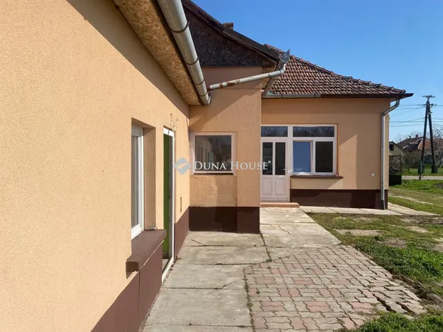 Eladó ház Jászkarajenő 86 nm