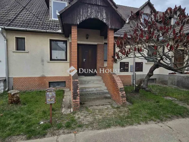 Eladó ház Lajosmizse 142 nm