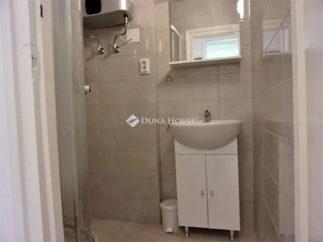 Kiadó lakás Kecskemét 27 nm