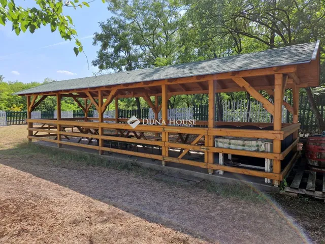 Eladó mezőgazdasági ingatlan Jakabszállás 40 nm