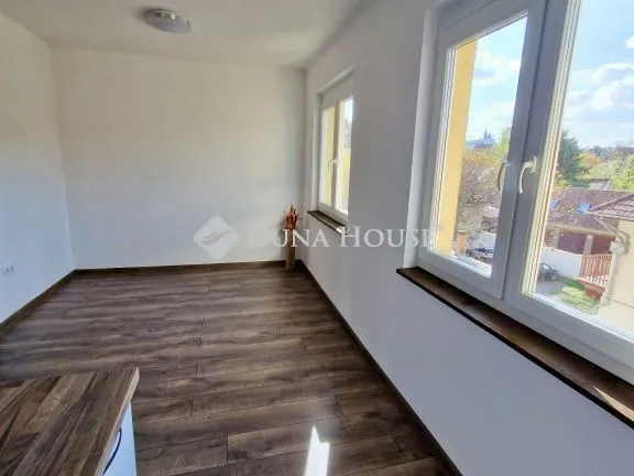 Eladó lakás Kecskemét, Bem utca 80 nm