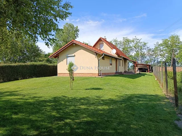 Kiadó ház Kecskemét 160 nm