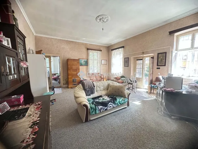 Eladó ház Nagykőrös 210 nm