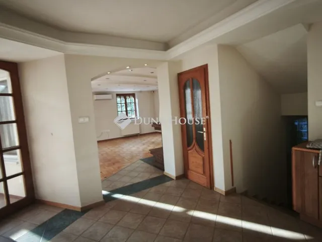 Eladó ház Kecskemét 370 nm