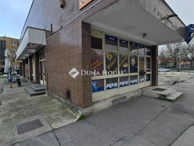 Kiadó kereskedelmi és ipari ingatlan Kecskemét 84 nm