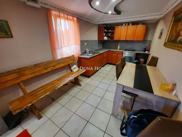 Eladó ház Tiszaalpár 82 nm