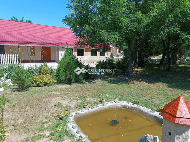 Eladó ház Kunszállás, Hunyadi utca 160 nm