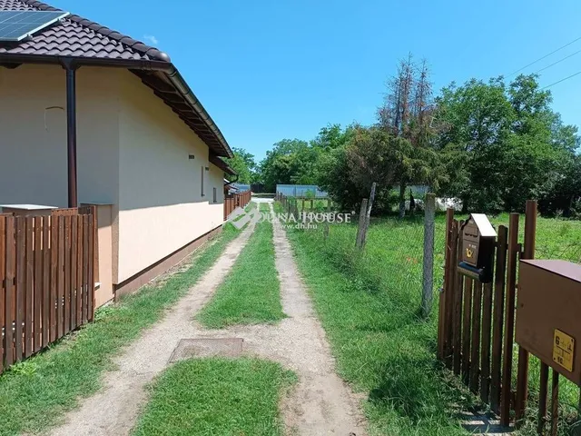 Eladó ház Kunszállás, Hunyadi utca 160 nm