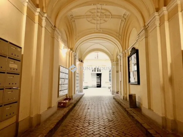 Eladó lakás Budapest V. kerület 55 nm