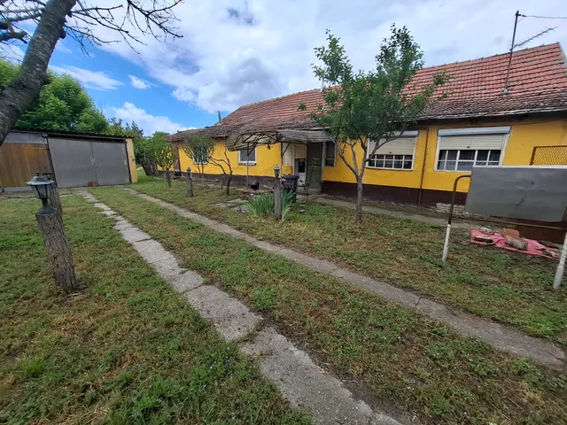 Eladó ház Szank 105 nm