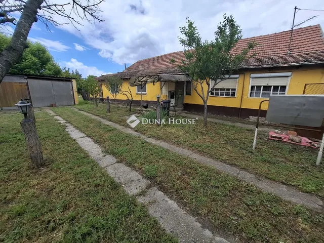 Eladó ház Szank 105 nm