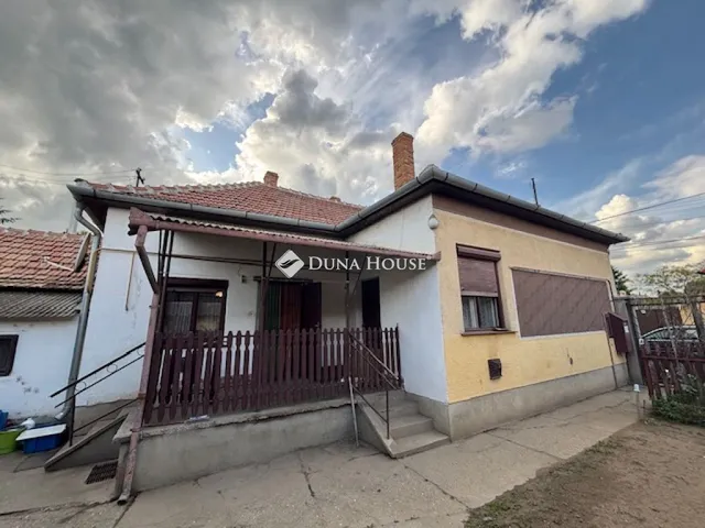 Eladó ház Kiskunfélegyháza 100 nm