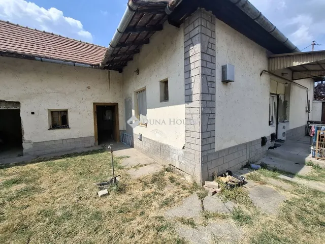 Eladó ház Tiszaalpár 86 nm