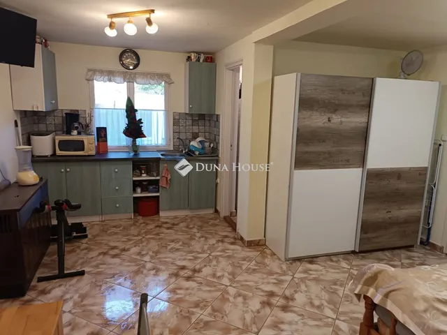 Eladó ház Kiskunfélegyháza, Damjanich utca 84 nm