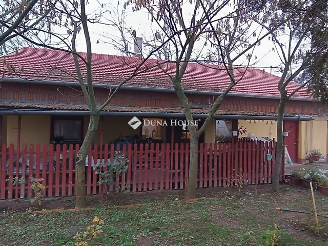 Eladó ház Petőfiszállás 64 nm