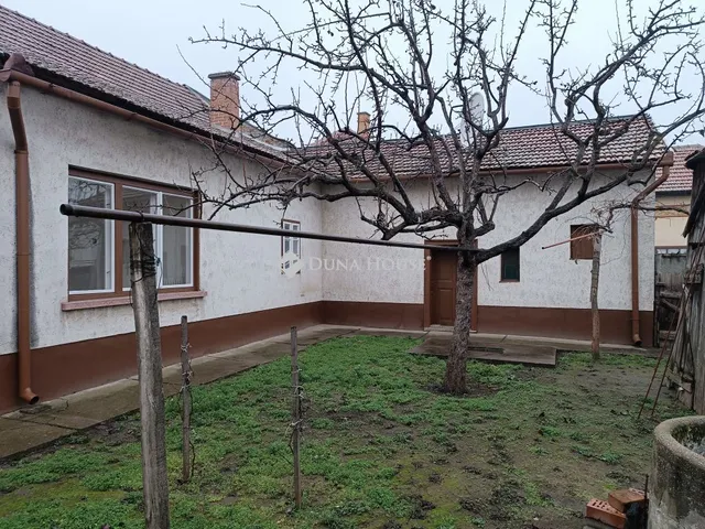 Eladó ház Kiskunfélegyháza 76 nm