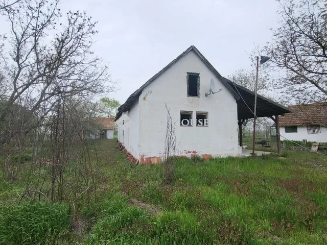Eladó mezőgazdasági ingatlan Kiskunfélegyháza, I. Körzet tanya 70 nm
