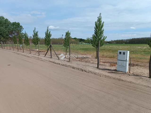 Eladó telek Kiskunfélegyháza 11685 nm