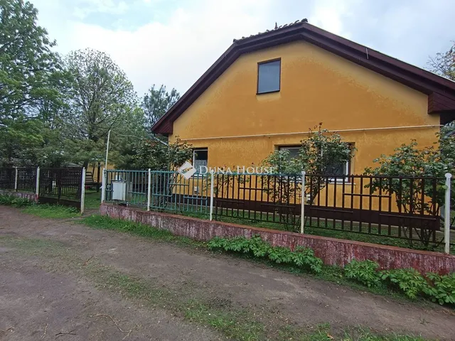 Eladó ház Kunszállás 73 nm