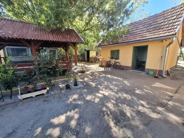 Eladó ház Kiskunfélegyháza 70 nm