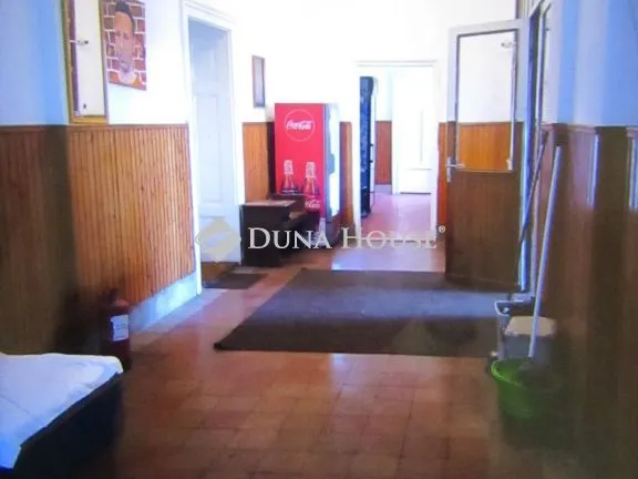 Kiadó kereskedelmi és ipari ingatlan Debrecen 760 nm