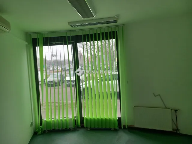 Kiadó kereskedelmi és ipari ingatlan Debrecen 720 nm