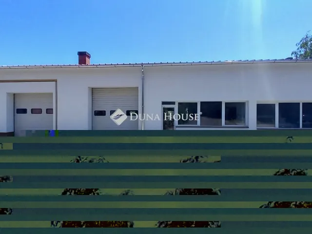 Kiadó kereskedelmi és ipari ingatlan Debrecen 270 nm