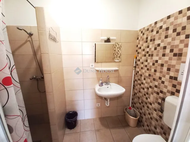 Eladó kereskedelmi és ipari ingatlan Debrecen 54 nm