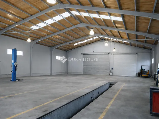 Eladó kereskedelmi és ipari ingatlan Debrecen 750 nm